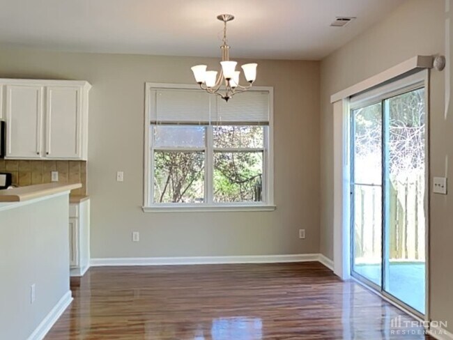Building Photo - 3124 Delacorte Dr