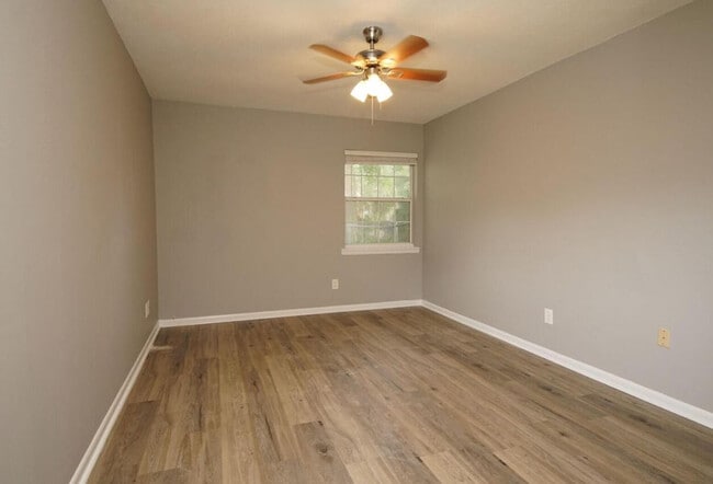 Building Photo - 315 Sudduth Cir NE