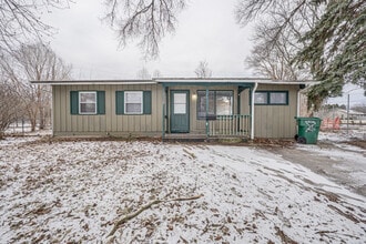 Building Photo - 2932 Cameron Ave