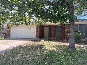 Building Photo - 2501 Willow Way