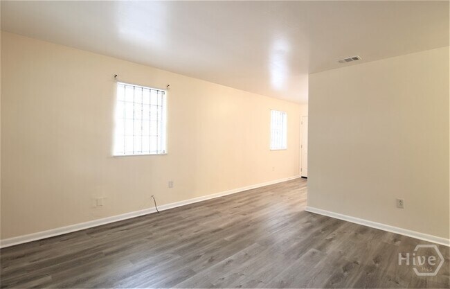 Foto del edificio - 1204 E Anderson St