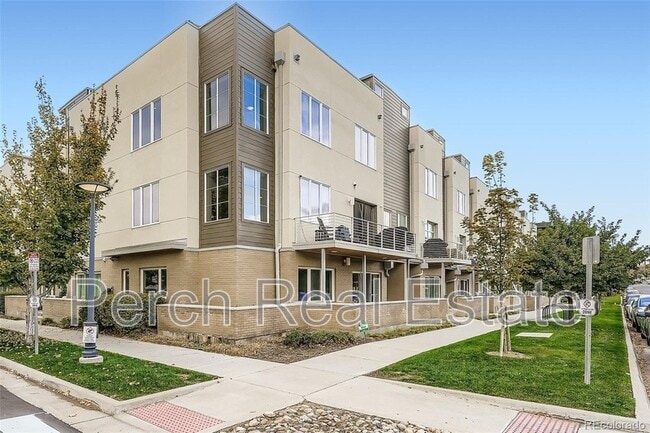 Photo - 177 S Harrison St Townhome