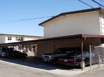Building Photo - 5431-5441 Perkins Rd