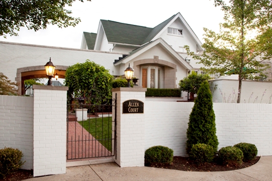 Primary Photo - Allen Court