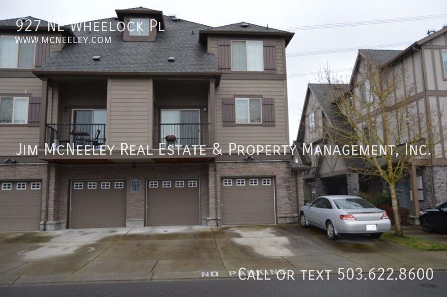 Foto principal - 927 NE Wheelock Pl