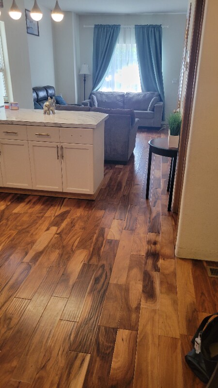 Foto principal - 20619 12th Ave S
