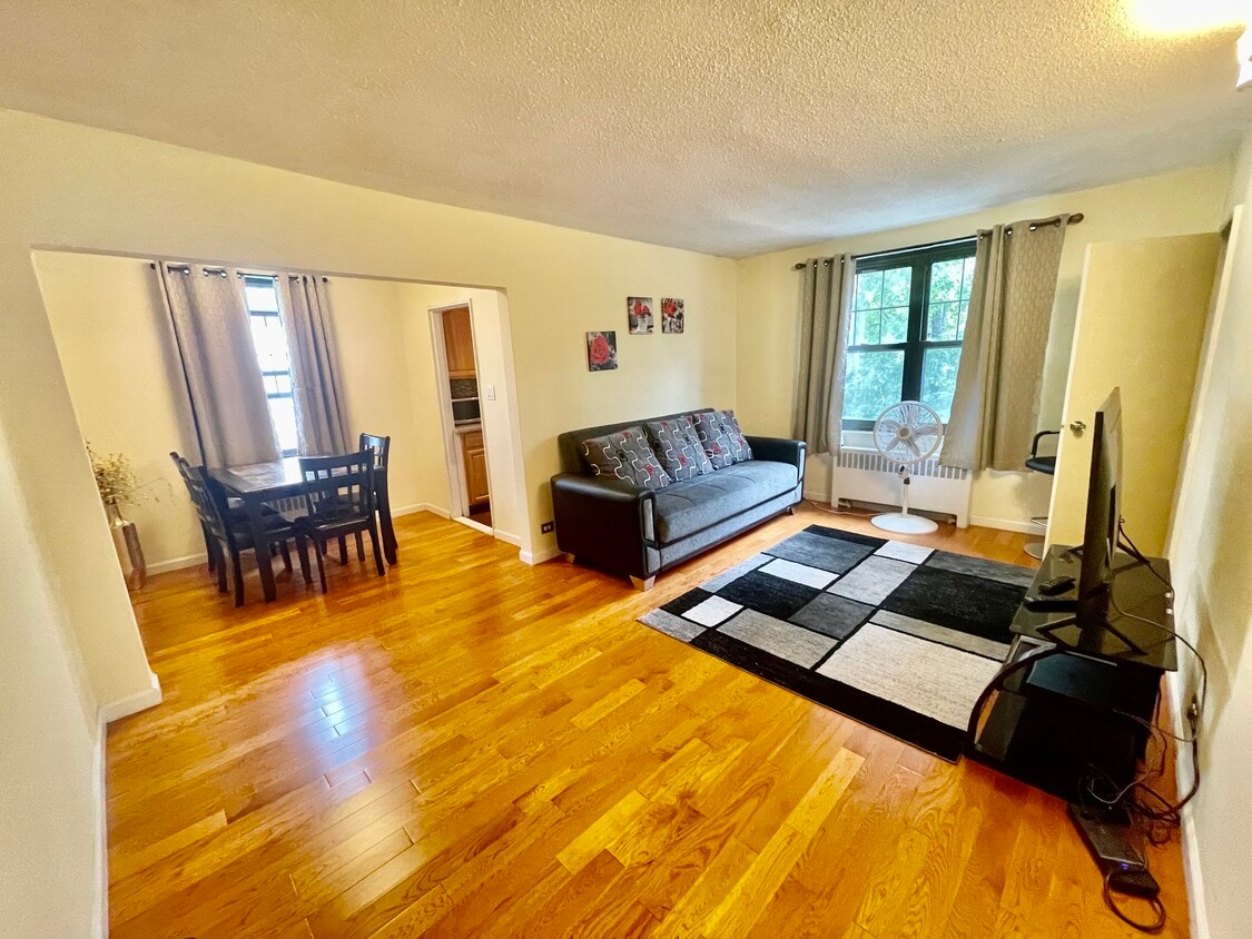 7055 Park Dr E Unit 2R, Flushing, NY 11367 Condo for Rent in Flushing