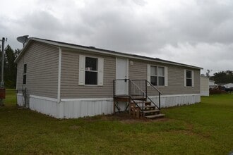 Building Photo - 184 Country Ln