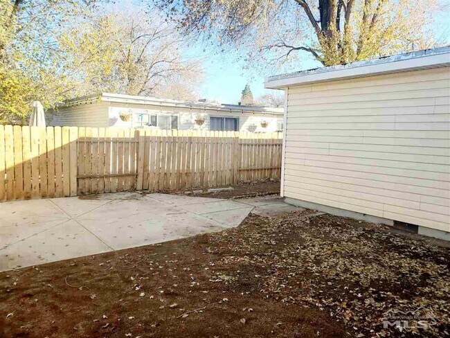 Building Photo - 1550 Gault Way