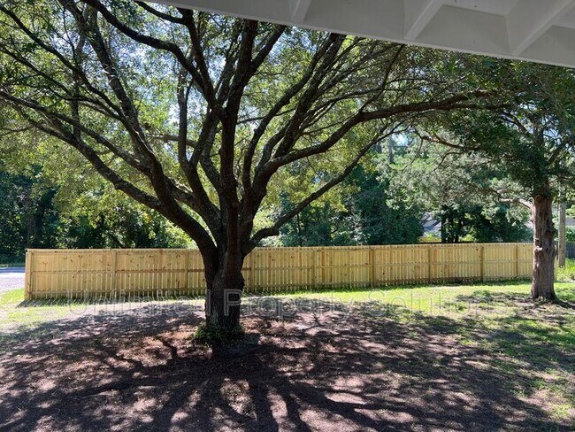 Building Photo - 6712 Myrtle Grove Rd