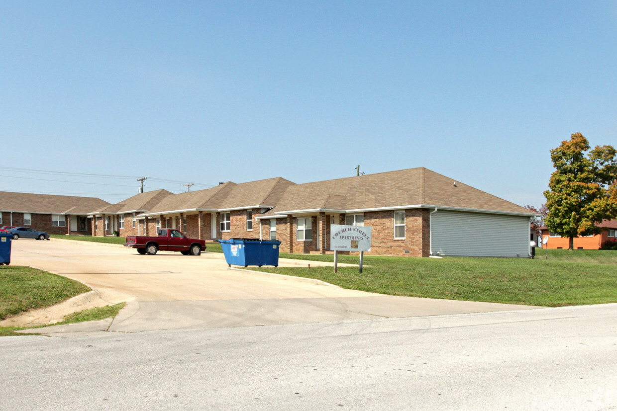 Primary Photo - Peacock Apartments