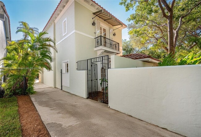 Foto del edificio - 3240 Morris Ln