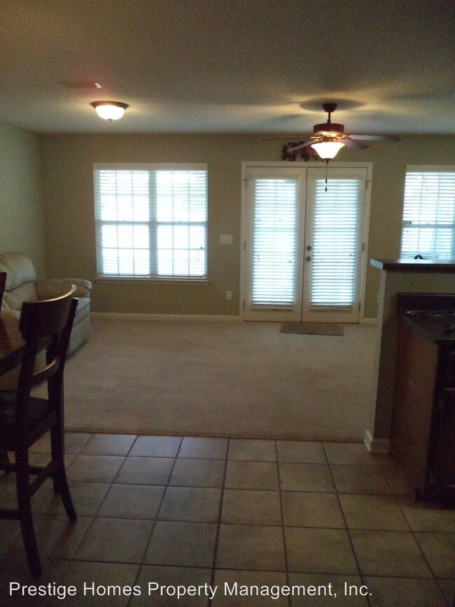 Building Photo - 2 br, 2.5 bath House - 136 Jasmine Circle