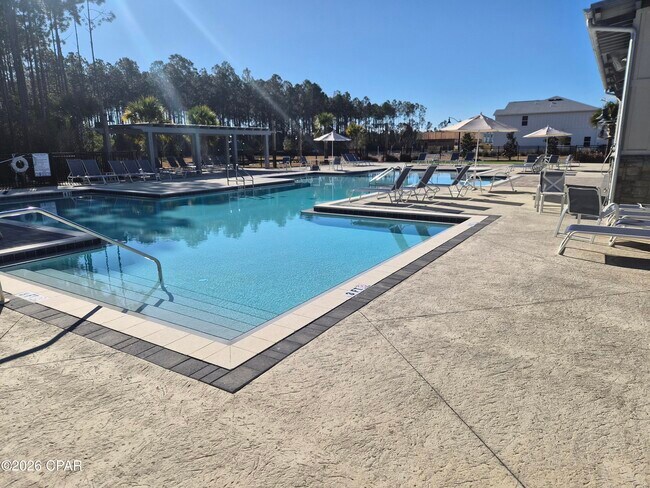 Foto del edificio - 460 Melrose Wy