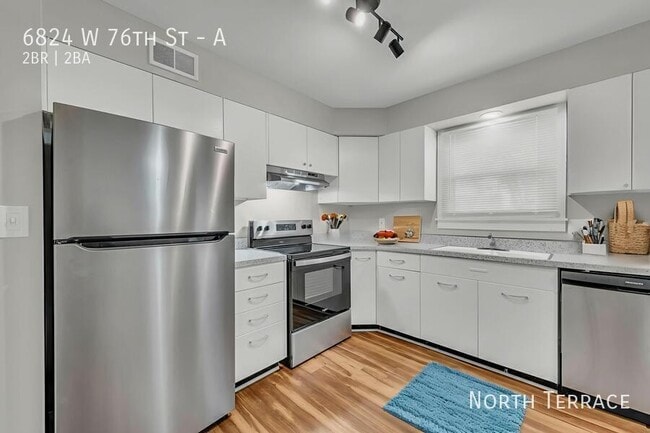 Building Photo - 6824 W 76th St