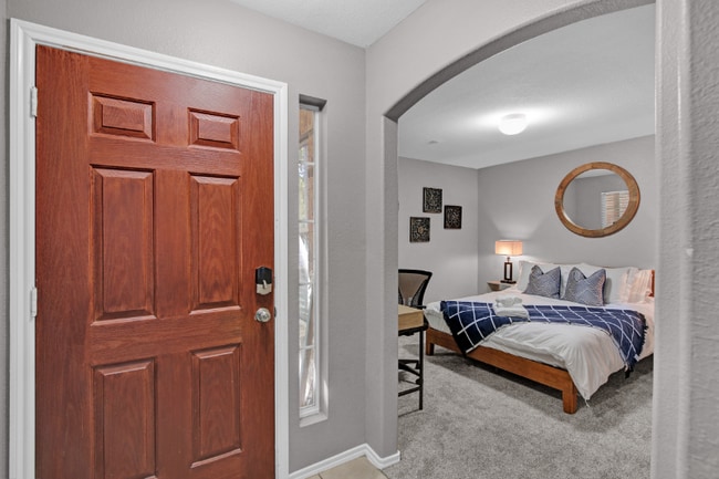 Building Photo - 9854 Wake Bridge Dr