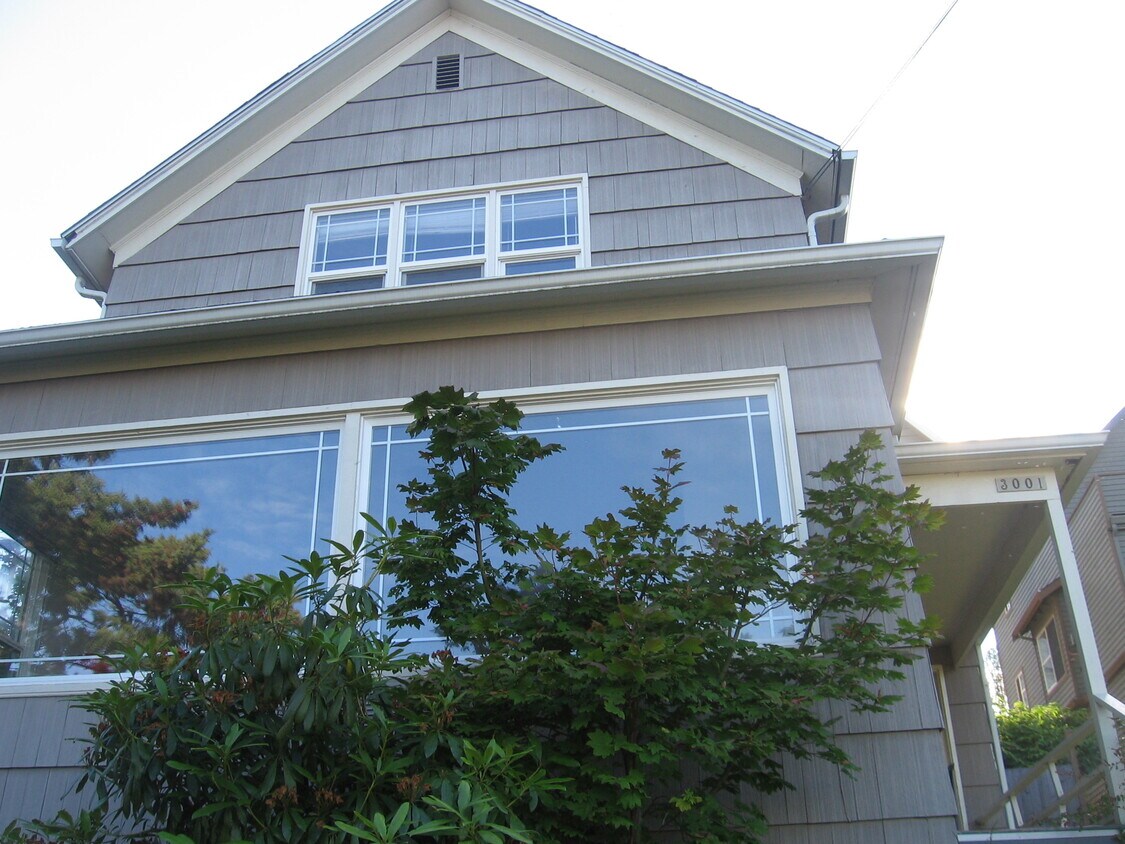 Primary Photo - 3001 4th Ave W