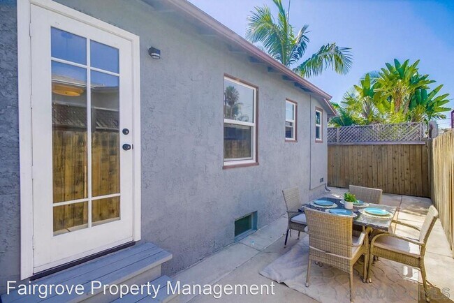 Foto del edificio - 1 br, 1 bath House - 3481 Myrtle Ave
