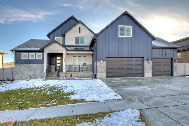 Building Photo - 423 W Red Wolf Dr