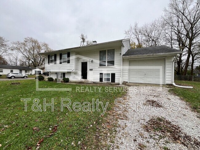 Building Photo - 8545 Lenna Ct