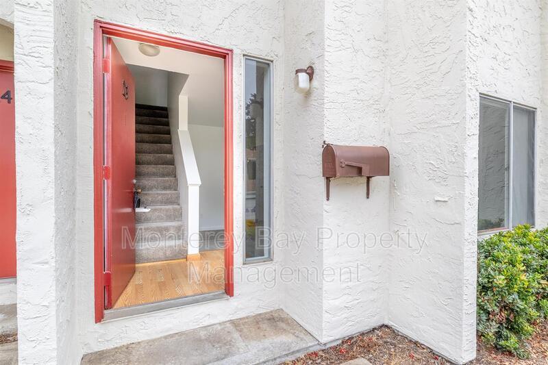 Foto principal - 3137 Seacrest Ave