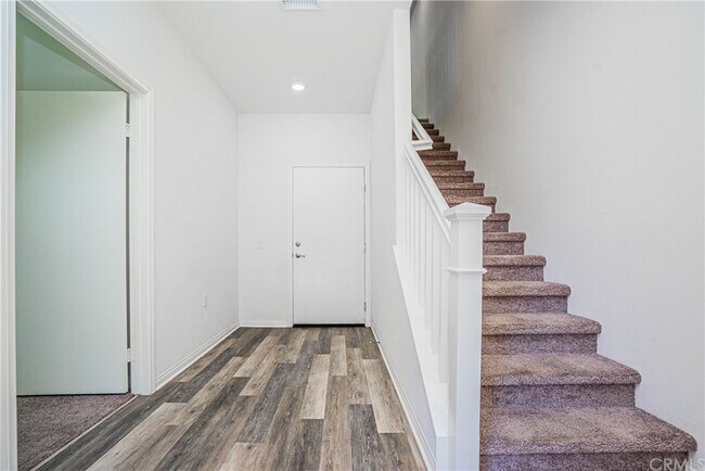 Building Photo - 8000 Cypress Ln