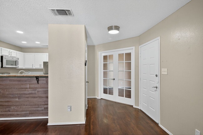 Building Photo - 4107 Medical Dr