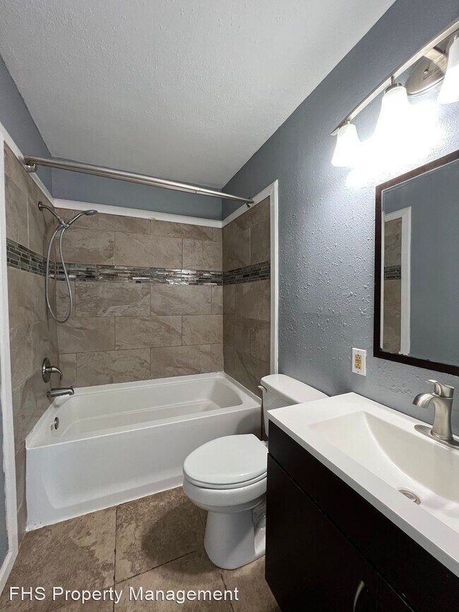 Building Photo - 3 br, 2 bath House - 1303 S. 14th Street