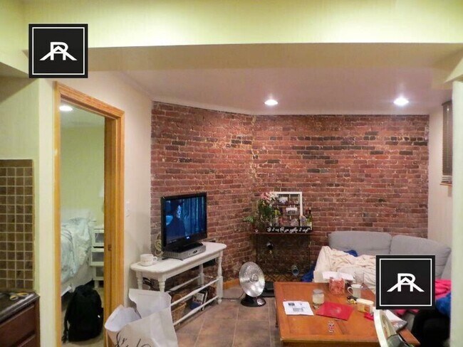 Building Photo - 2 bedroom in Brookline MA 02446