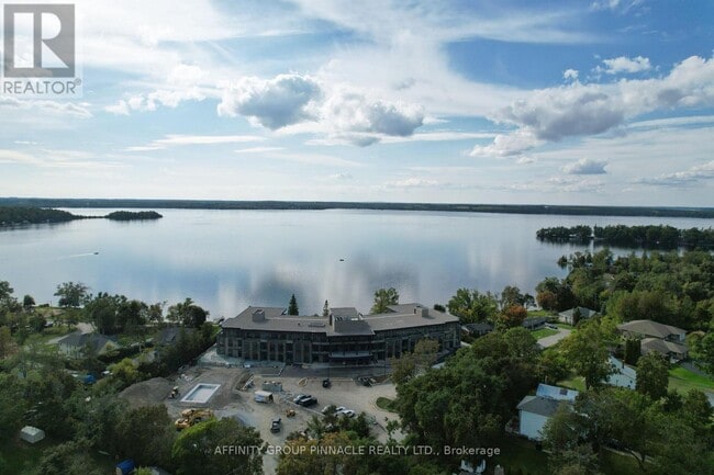 Building Photo - 99 Louisa St