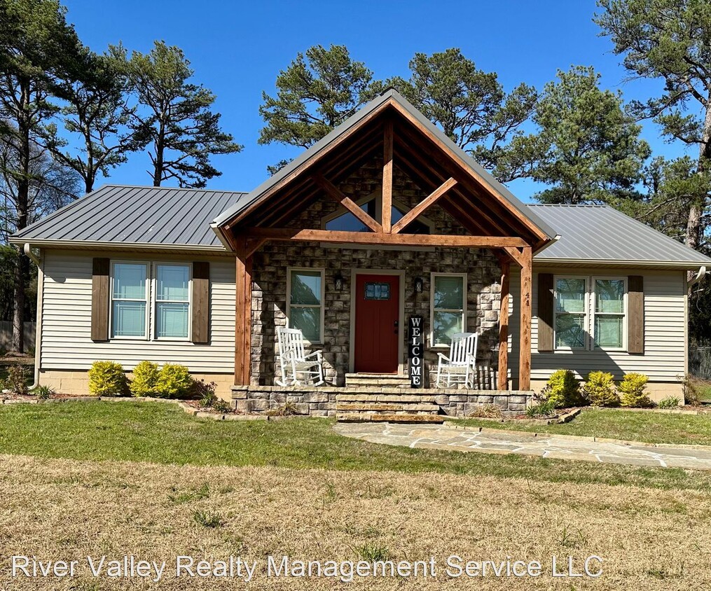 Primary Photo - 3 br, 2 bath House - 7062 Hwy 64 W #41