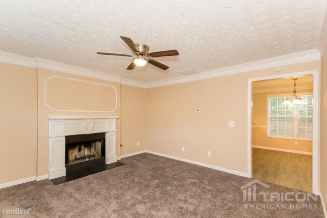 Foto del edificio - 3796 Riverside Pkwy