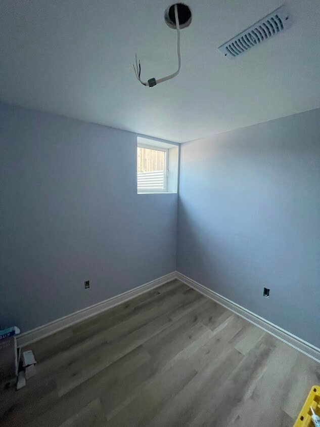 Building Photo - 276 Severn Dr