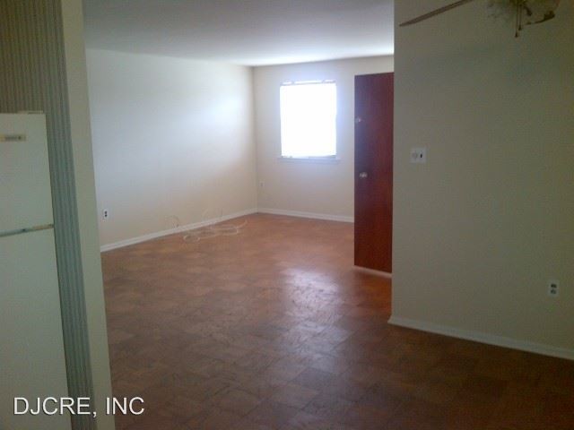 Building Photo - 7133 Lindbergh Blvd