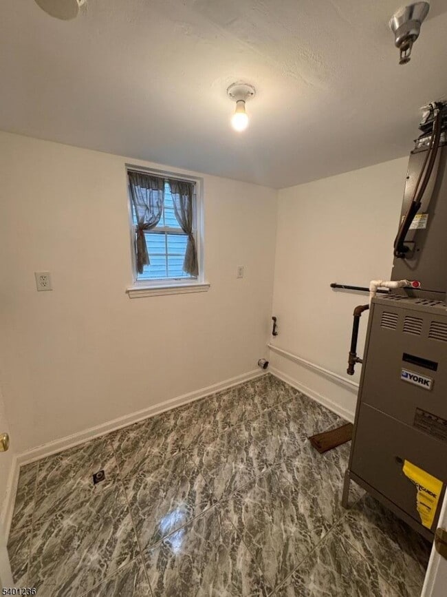 Building Photo - 17 Norfolk St