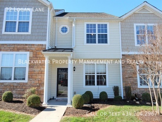 Foto principal - 2 Bedroom Braxton Park Townhome!