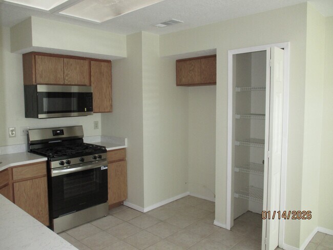 Foto del edificio - 1409 Alder Dr NE