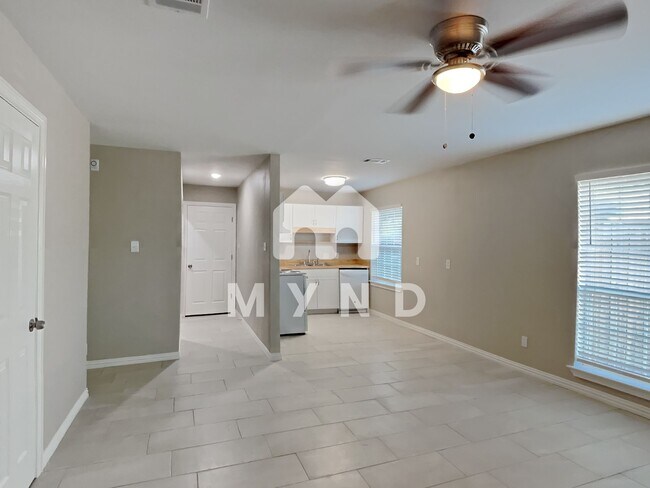 Foto del edificio - 1701 Cardinal Dr, Unit A