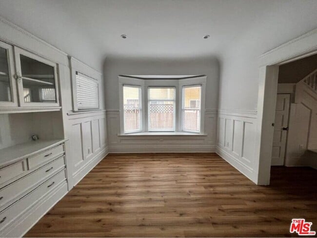 Building Photo - 1383 W 23rd St
