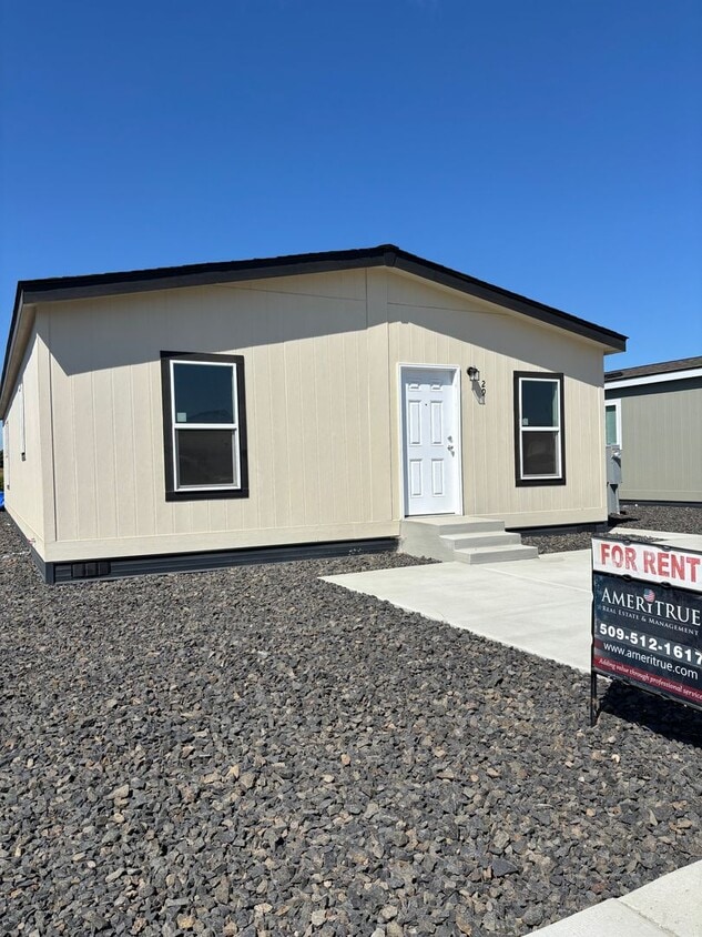 Building Photo - Charming 3 Bedroom 2 Bathroom Home for Ren...