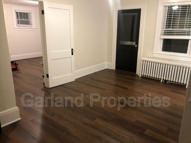 Foto del edificio - 2058 Memorial Ave SW