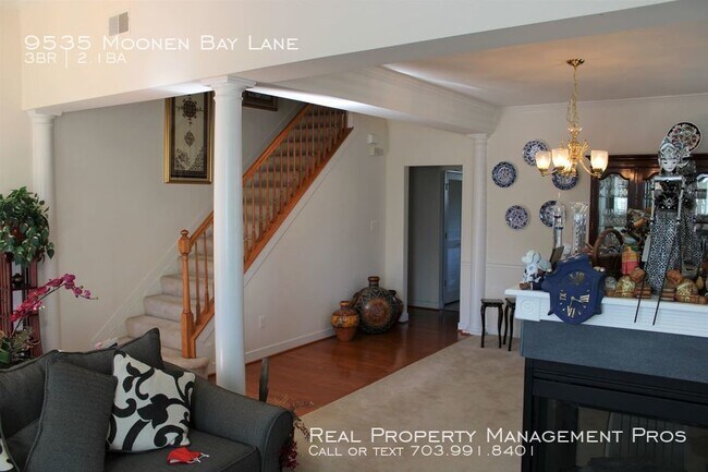 Foto del edificio - 9535 Moonen Bay Ln