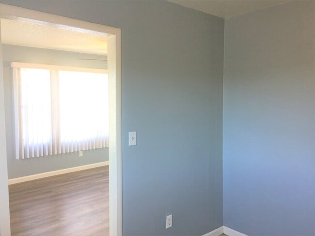 Building Photo - 2330 Locust Ave