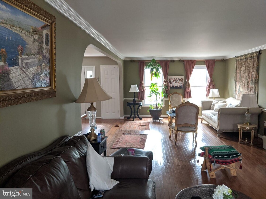 Primary Photo - 2570 Wild Olive Ct