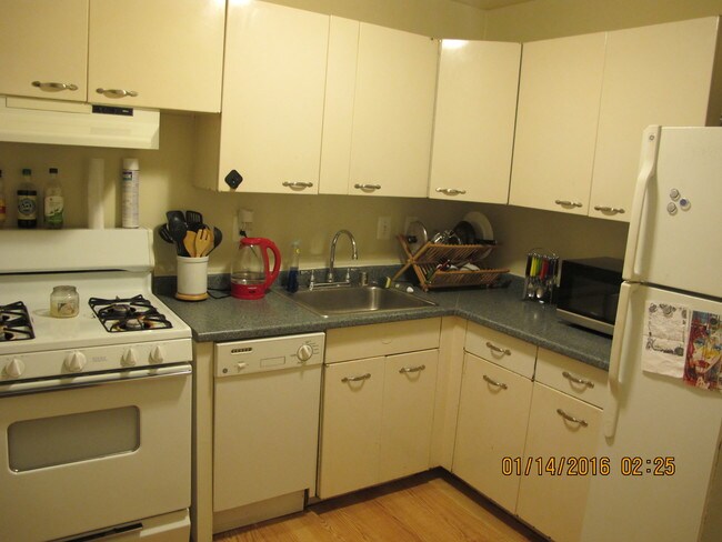 Cocina recientemente renovados - 4313 Knox Rd