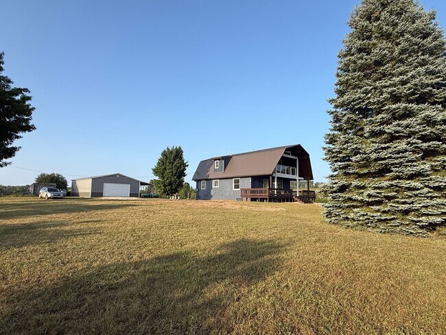 Foto del edificio - 7825 S Lake Leelanau Dr