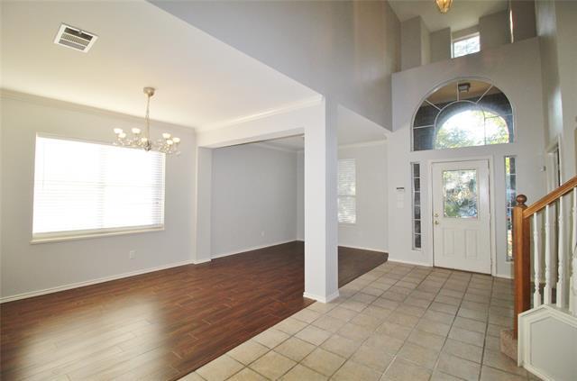Building Photo - 204 Devonshire Ct