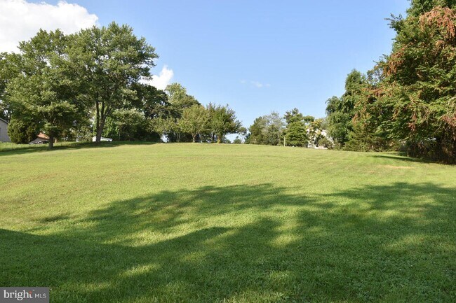 Building Photo - 4 Quail Run Dr