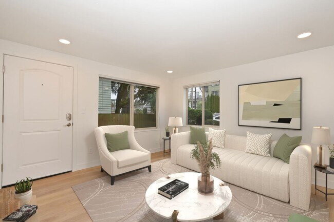 Foto del edificio - Greenlake Remodel - 1 Bed / 1 Bath, In Unit Washer / Dryer