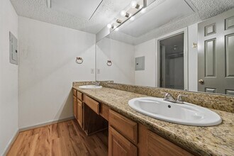 Building Photo - 1311 Antoine Dr